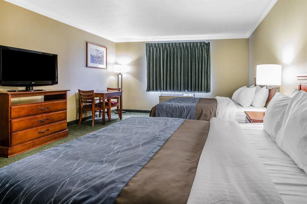 Comfort Inn & Suites Redwood Country Fortuna Extérieur photo