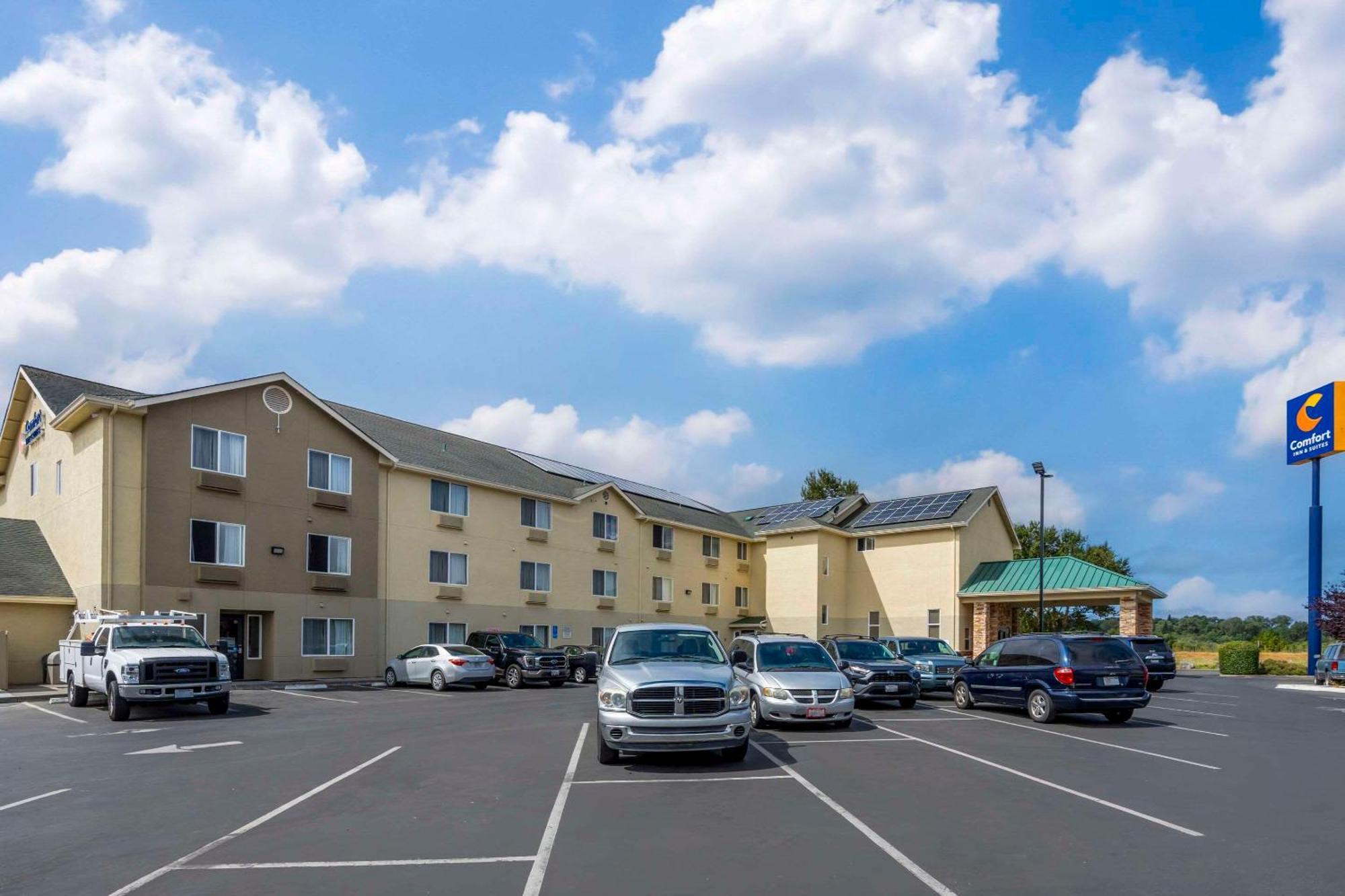 Comfort Inn & Suites Redwood Country Fortuna Extérieur photo